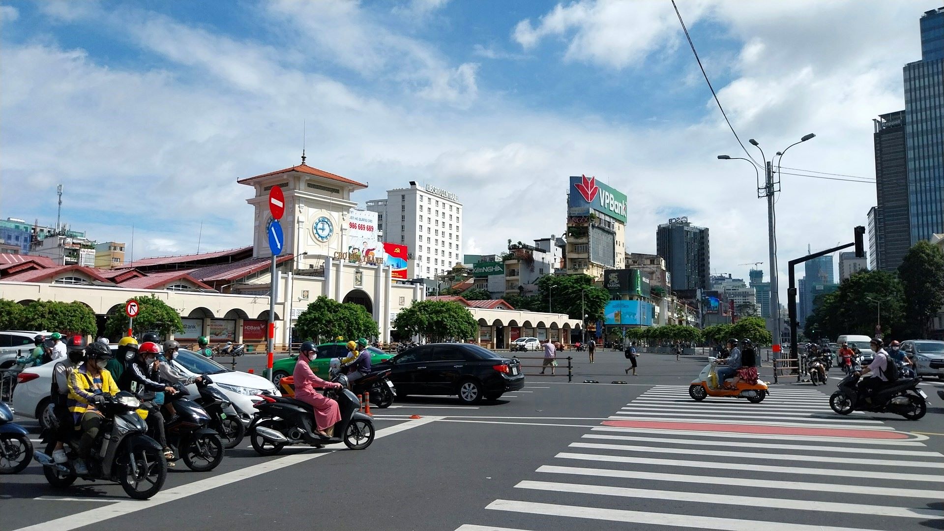 Ihr ultimativer Leitfaden zu Transport und lokaler Etikette in Ho-Chi-Minh-Stadt: Wichtige Tipps für Touristen im Silverland Yen Hotel